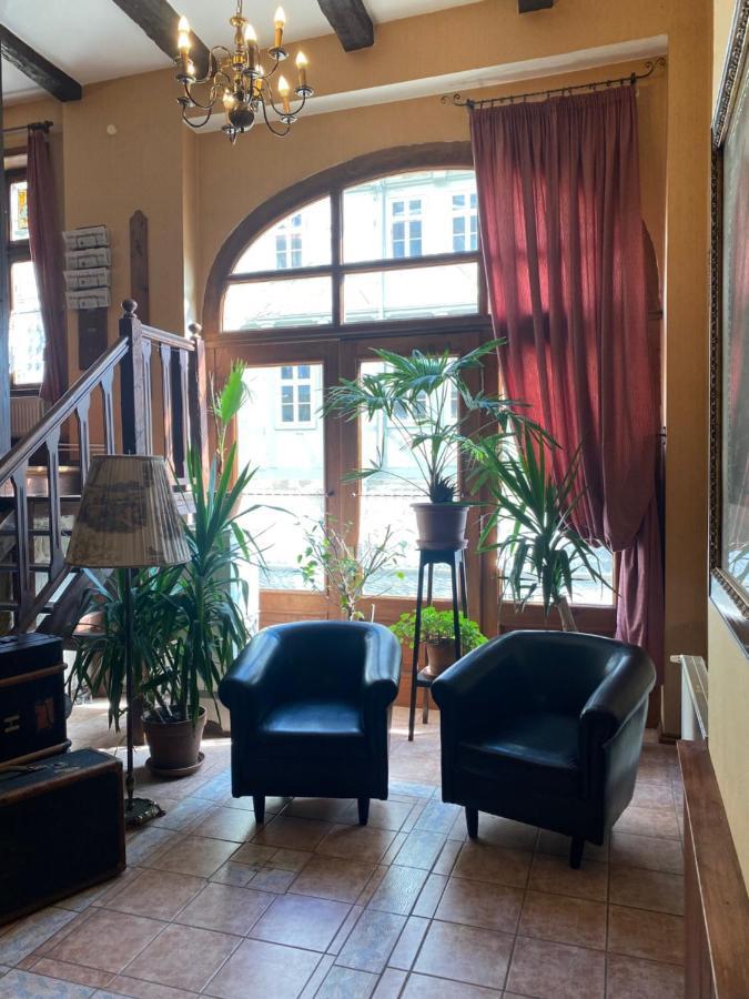 Hotel garni Am Dippeplatz Quedlinburg Bagian luar foto